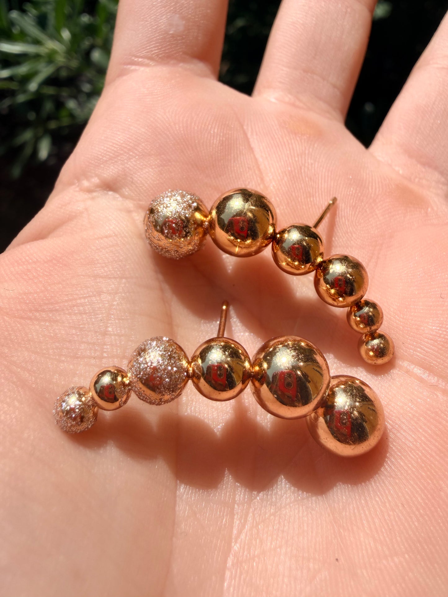 Dot earrings