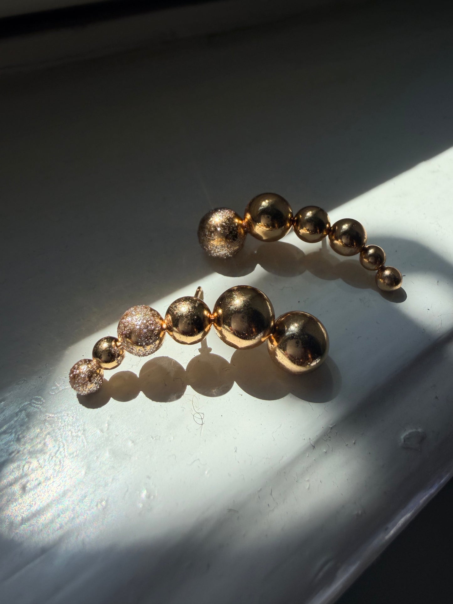 Dot earrings
