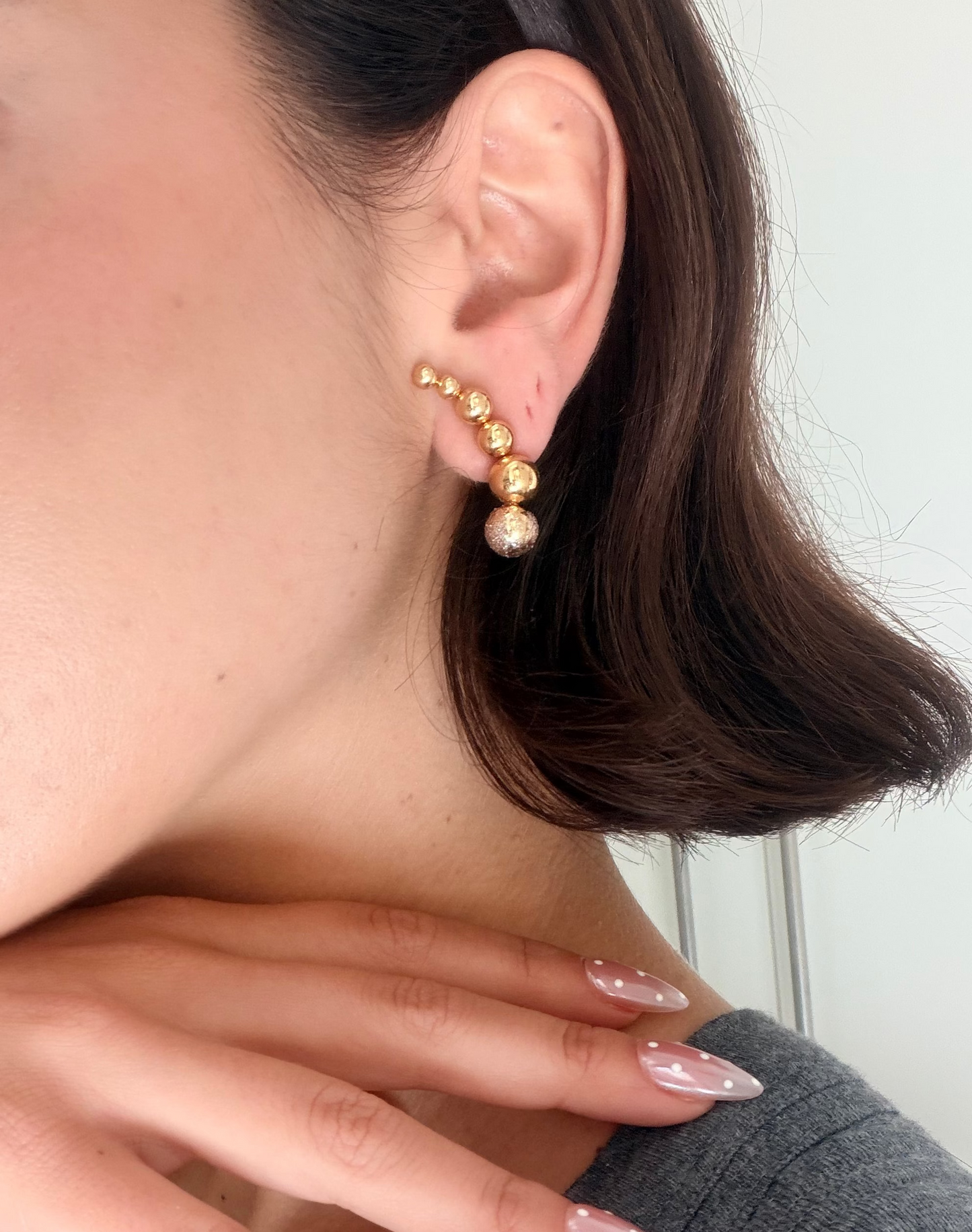 Dot earrings